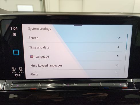 Used 2025 Volkswagen Atlas SE image 49