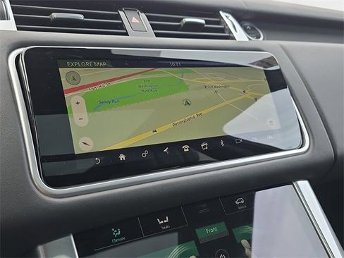 Used 2018 Land Rover Range Rover Sport HSE Dynamic image 25