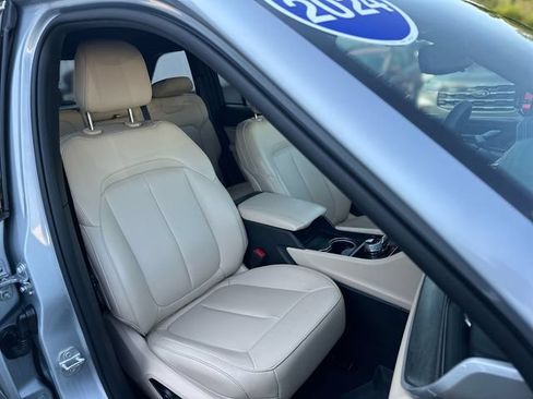 Used 2024 Jeep Grand Cherokee Limited AWD/4WD image 26