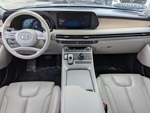 Used 2023 Hyundai Palisade Limited FWD image 19
