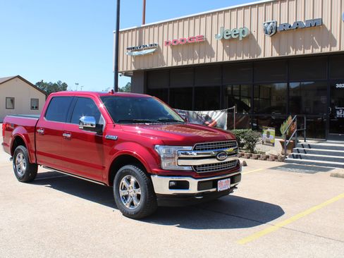 Used 2018 Ford F150 Lariat w/ Equipment Group 502A Luxury image 4