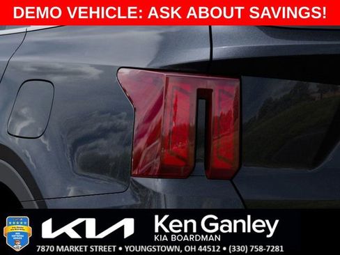 New 2025 Kia Sorento LX image 11