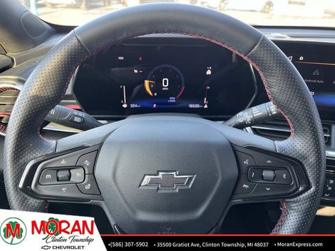 Certified 2024 Chevrolet Trax RS image 18