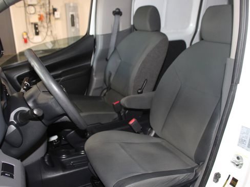Used 2017 Nissan NV200 S image 18