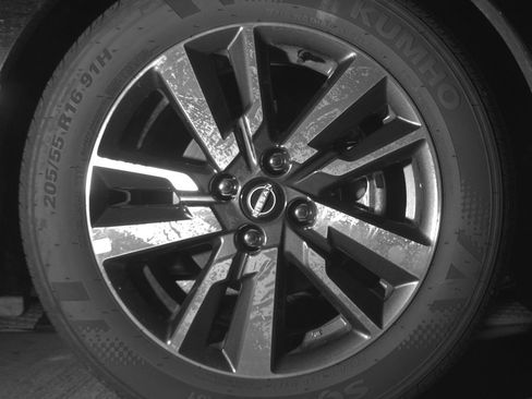 Used 2025 Nissan Versa SV FWD image 16