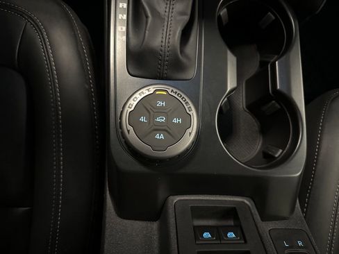 Certified 2025 Ford Bronco Badlands image 23