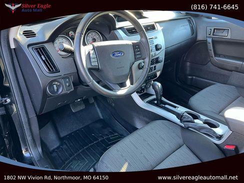 Used 2009 Ford Focus SE image 8
