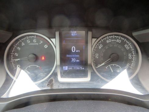 Used 2018 Toyota Tacoma Limited AWD/4WD image 18
