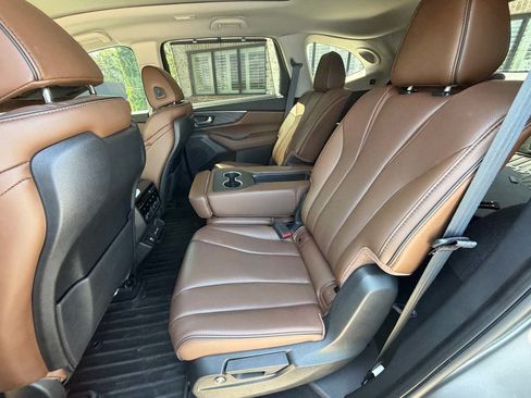 Used 2024 Acura MDX SH-AWD w/ Advance Package image 11