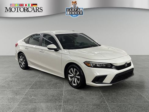 Used 2024 Honda Civic LX image 1