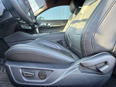 Used 2025 Ford Mustang Premium RWD image 8