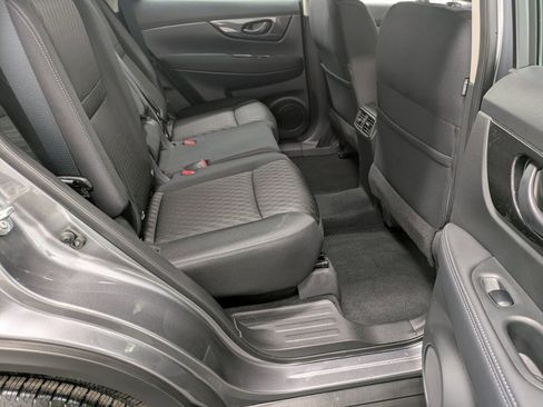 Used 2019 Nissan Rogue S image 26