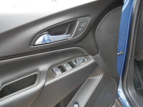 Used 2024 Chevrolet Equinox LT w/ LPO, Floor Liner Package image 19