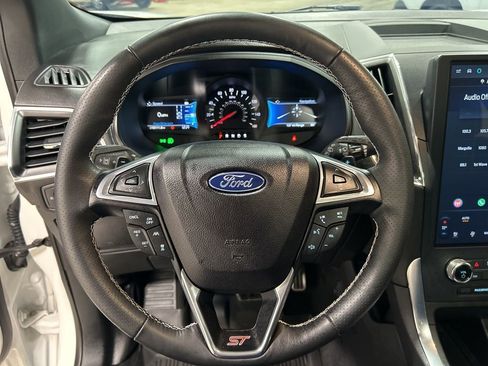 Certified 2023 Ford Edge ST w/ Convenience Package image 16