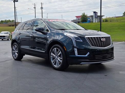 Used 2024 Cadillac XT5 Premium Luxury w/ Platinum Package FWD image 7