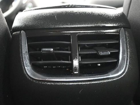 Used 2022 Chevrolet Malibu LT FWD image 9
