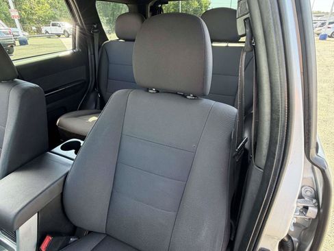 Used 2011 Ford Escape XLT w/ 202A Rapid Spec Order Code FWD image 23