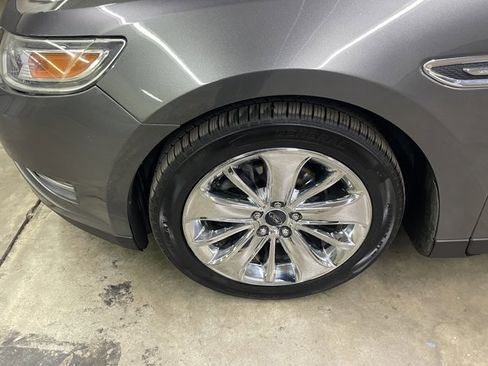 Used 2011 Ford Taurus Limited w/ 302A Rapid Spec Order Code AWD/4WD image 10