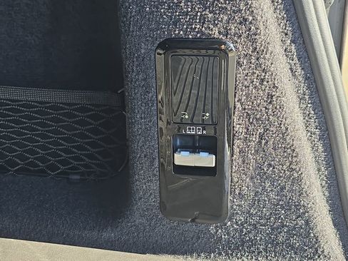 Certified 2025 Land Rover Range Rover Sport Dynamic SE image 14