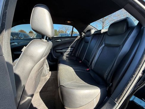 Used 2014 Chrysler 300 C RWD image 25