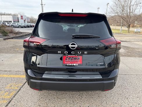 New 2026 Nissan Rogue SV w/ SV Premium Package image 5