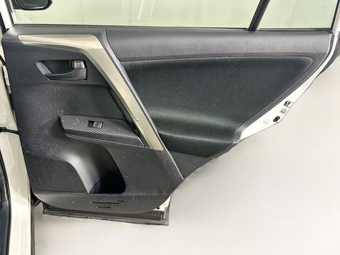 Used 2013 Toyota RAV4 XLE image 29