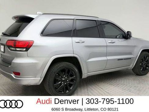 Used 2018 Jeep Grand Cherokee Altitude AWD/4WD image 2