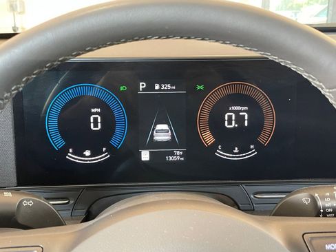 Used 2025 Hyundai Kona SEL image 39