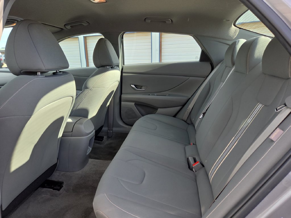 Used 2024 Hyundai Elantra SEL FWD image 13