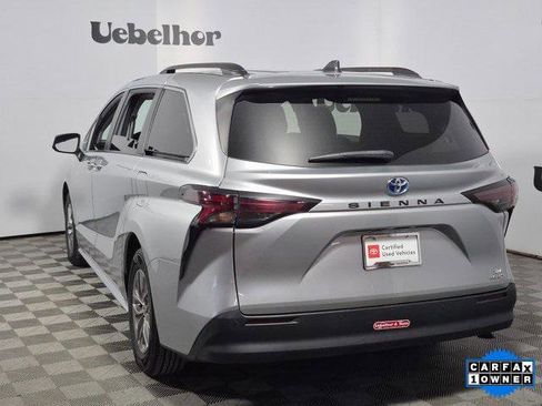 Certified 2024 Toyota Sienna XLE image 5