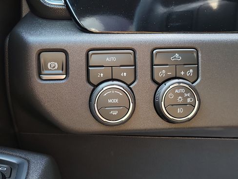 Used 2026 Chevrolet Silverado 1500 RST w/ RST Select Package AWD/4WD image 28