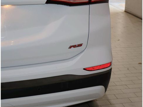Used 2023 Chevrolet Equinox RS FWD image 7