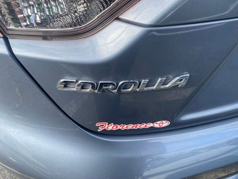 Used 2021 Toyota Corolla LE image 14