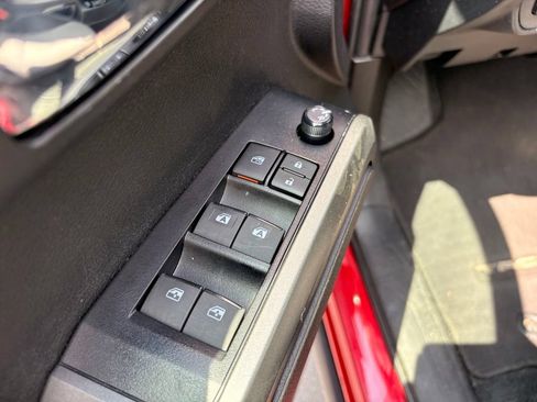 Used 2023 Toyota Tacoma TRD Off-Road AWD/4WD image 12