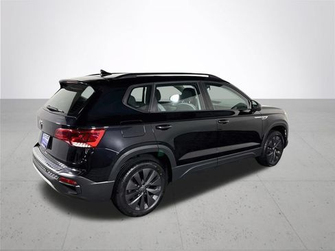 Certified 2022 Volkswagen Taos S FWD image 7