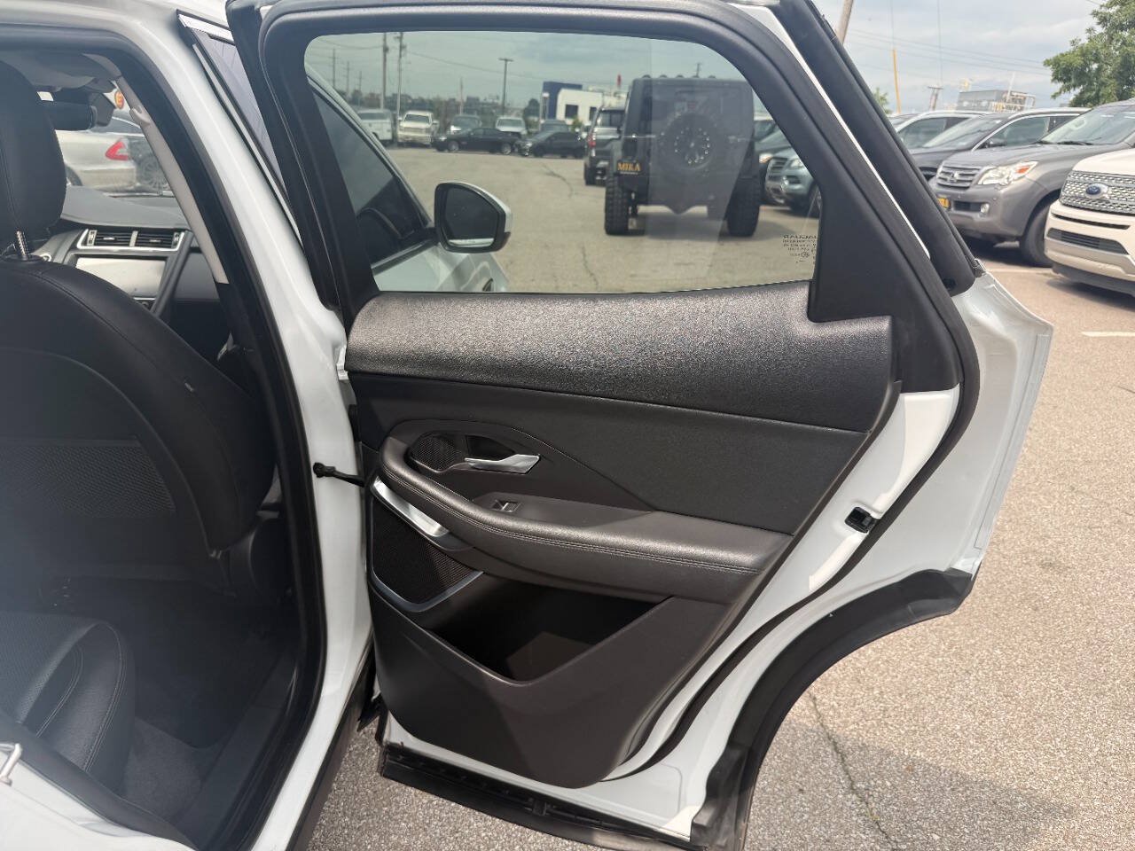 Used 2018 Jaguar E-PACE S AWD/4WD image 31