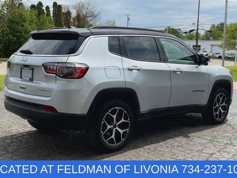 Used 2025 Jeep Compass Limited AWD/4WD image 8