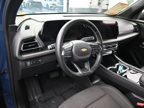 Used 2024 Chevrolet Traverse LS FWD image 11