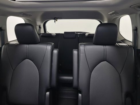 New 2026 Toyota Grand Highlander XLE image 10