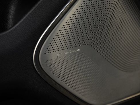 Used 2020 RAM 1500 Limited w/ Black Appearance Package image 17