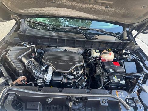 Used 2018 GMC Acadia SLT FWD image 38