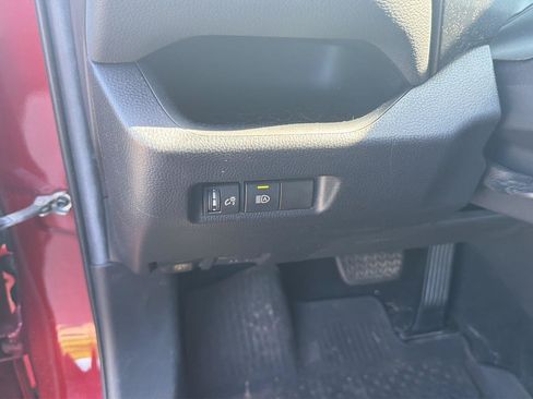 Used 2020 Toyota RAV4 LE w/ All Weather Liner Package AWD/4WD image 13