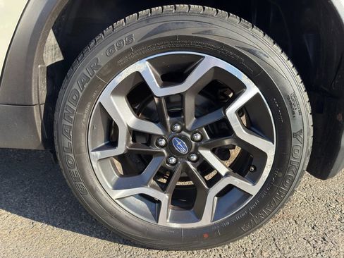 Used 2017 Subaru Crosstrek 2.0i Premium image 11