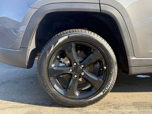 New 2026 Jeep Grand Cherokee Limited w/ Limited Altitude Package image 18