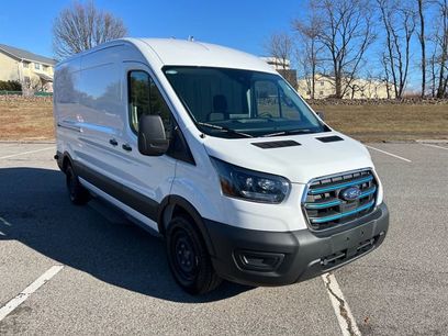 Used 2025 Ford E-Transit 148 Medium Roof
