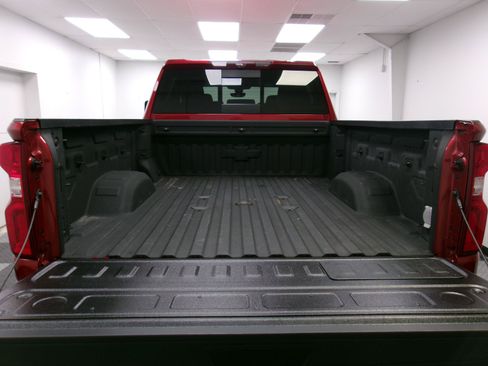 Used 2021 Chevrolet Silverado 2500 LTZ w/ LTZ Premium Package AWD/4WD image 12