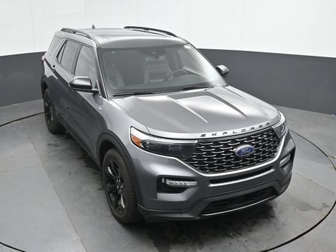 Used 2023 Ford Explorer ST-Line w/ Class IV Trailer Tow Package AWD/4WD image 35