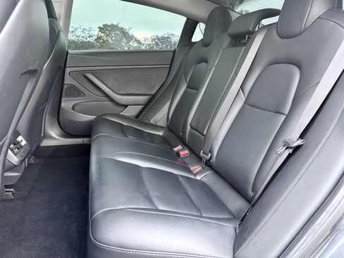 Used 2020 Tesla Model 3 Performance image 21