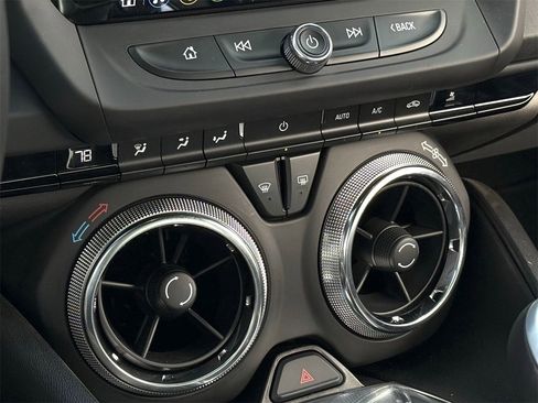 Used 2023 Chevrolet Camaro LT w/ Technology Package image 21