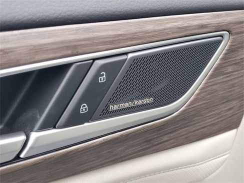 New 2025 Volkswagen Atlas SEL Premium R-Line image 18